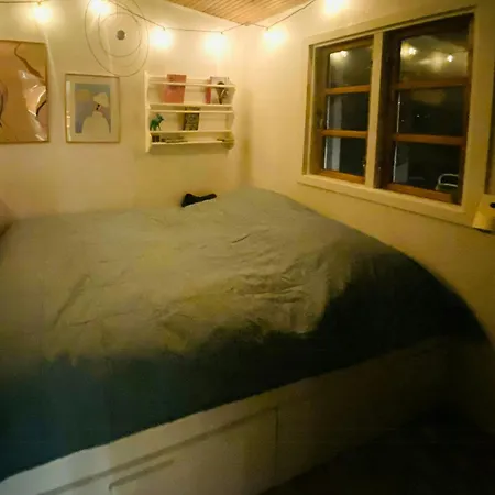 Дом отдыха Charming Summer House On Oro With Natural Plot Хольбек