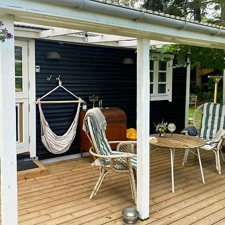 Charming Summer House On Oro With Natural Plot * Holbæk