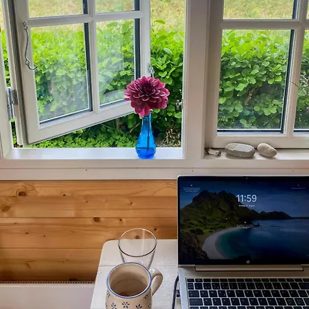 別荘 Charming Summer House On Oro With Natural Plot Holbæk