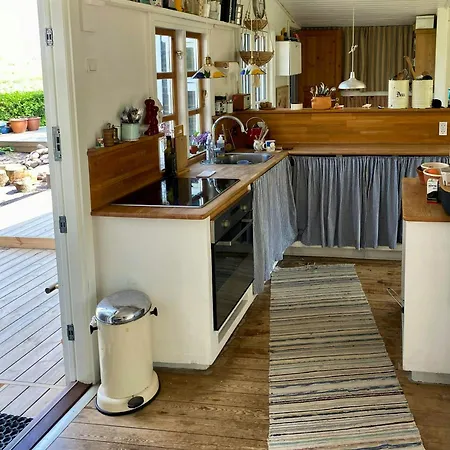 Charming Summer House On Oro With Natural Plot