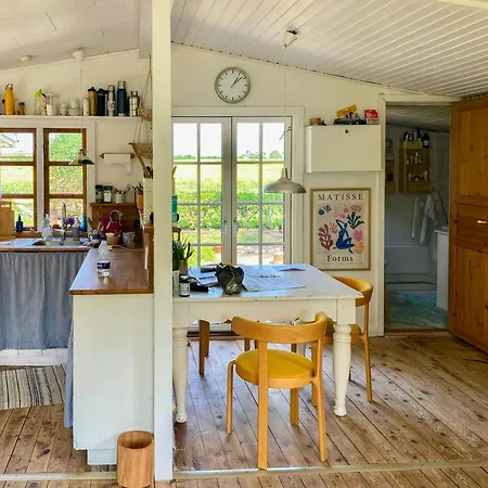 Дом отдыха Charming Summer House On Oro With Natural Plot