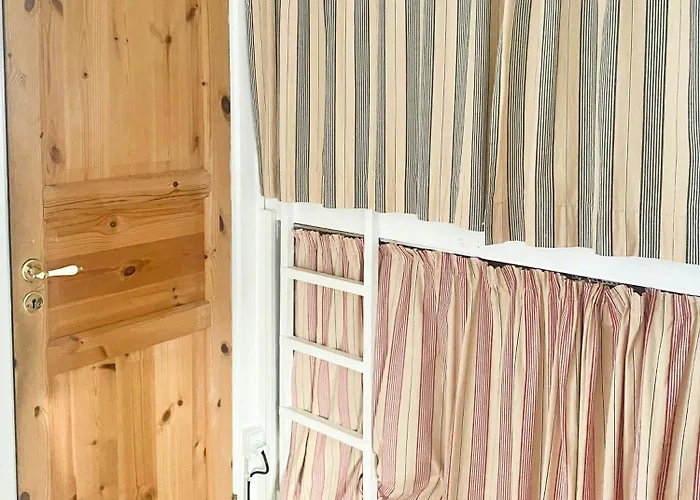 Nyaraló Charming Summer House On Oro With Natural Plot Holbæk