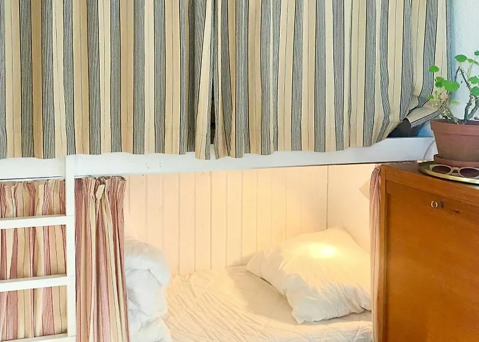 Charming Summer House On Oro With Natural Plot *