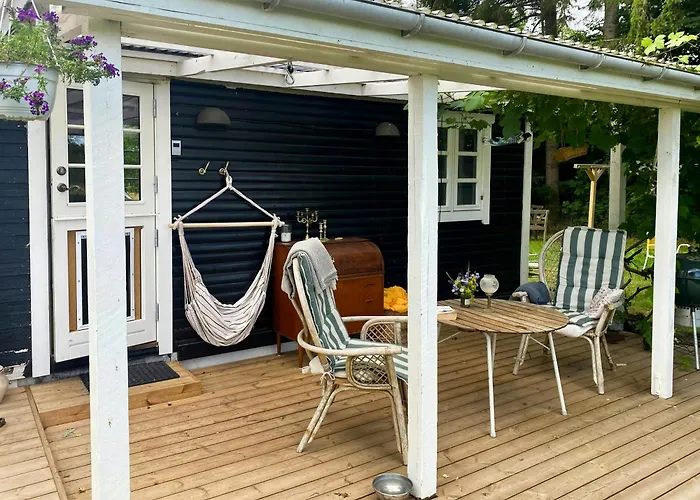 Charming Summer House On Oro With Natural Plot * Holbæk