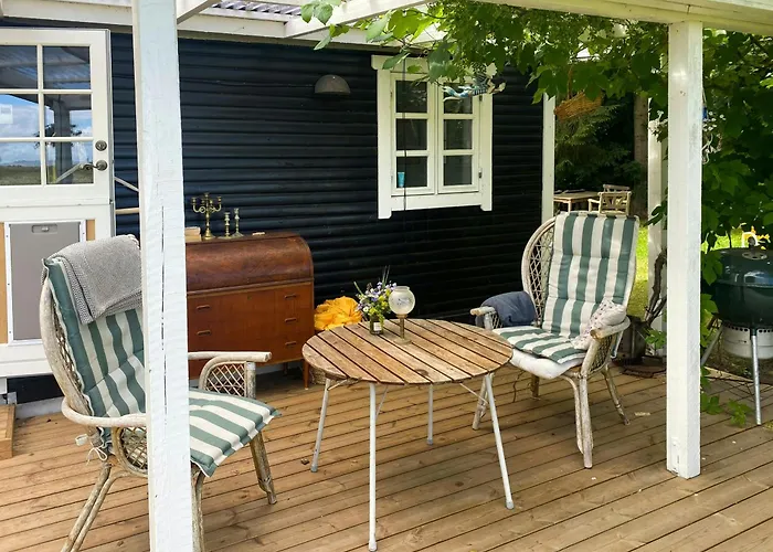 Charming Summer House On Oro With Natural Plot *