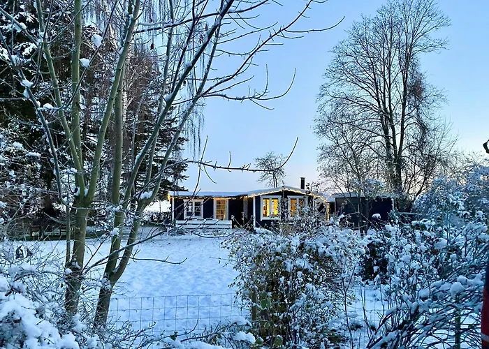 Charming Summer House On Oro With Natural Plot Nyaraló *