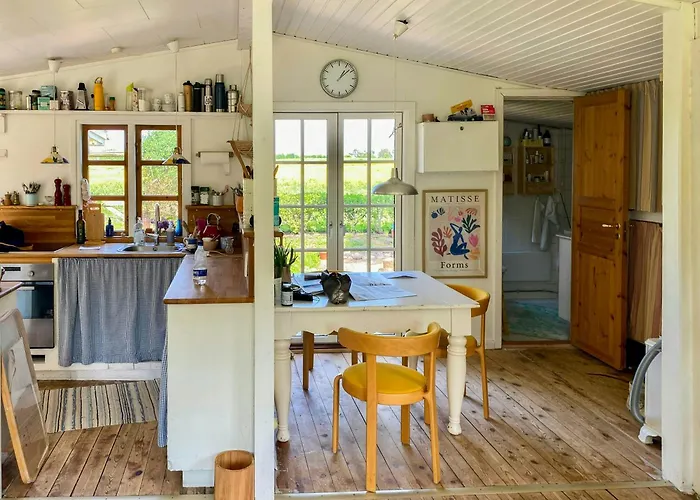 Nyaraló Charming Summer House On Oro With Natural Plot